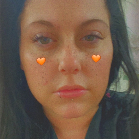 Meet your Posher, Ashleigh - Picture 2 of 4